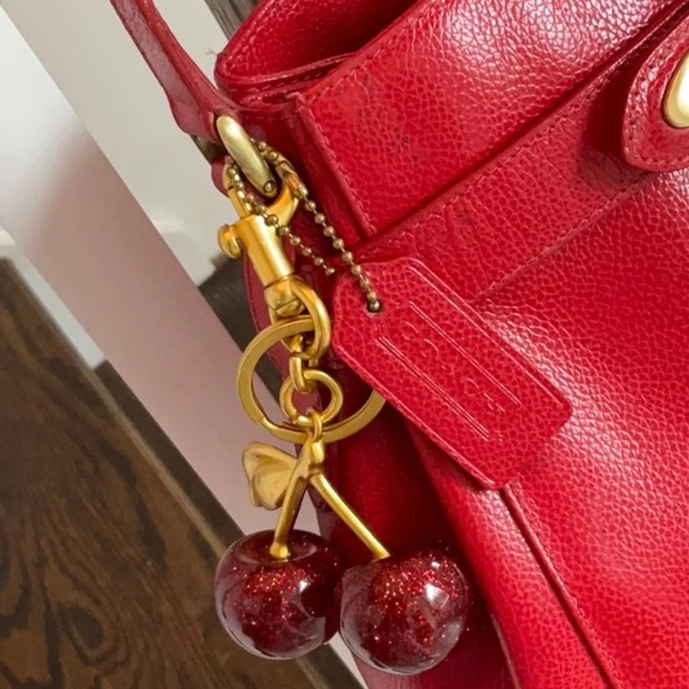 COACH Vintage Leather Madison Bucket Bag - Picture 2 of 12